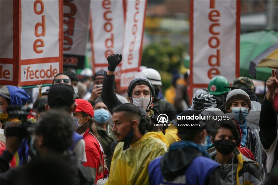 В Колумбии не прекращаются массовые акции протеста против налоговой реформы