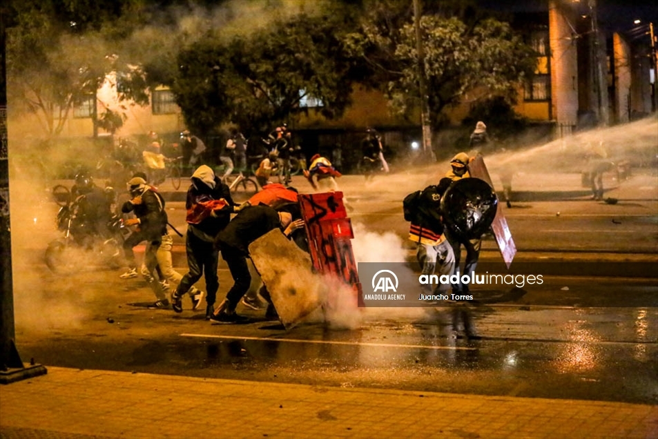 Así se vivió una nueva noche de protestas en medio del paro nacional en Bogotá
