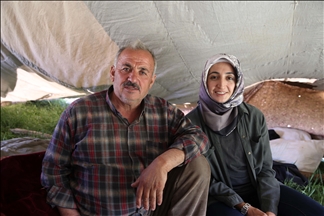Xwendekara doxtorayê ji bo teza xwe salekê bi koçeran ra gerî û lêkolîna xwe temam kir