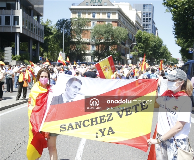 İspanyol sağı, sol hükümetin, tutuklu Katalan siyasetçileri affetme girişimini protesto etti