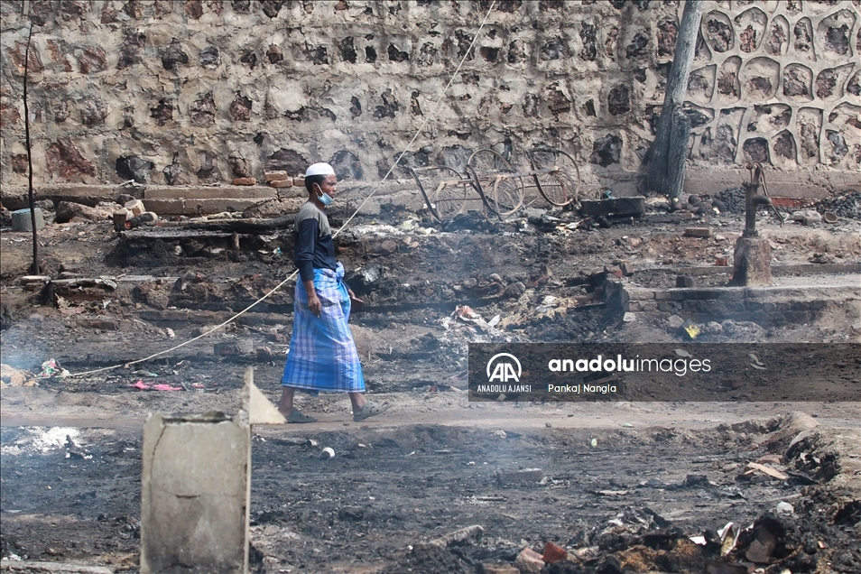 Yeni Delhi'deki Rohingya kampında yangın