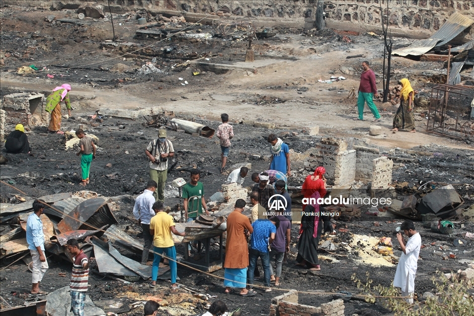 Yeni Delhi'deki Rohingya kampında yangın
