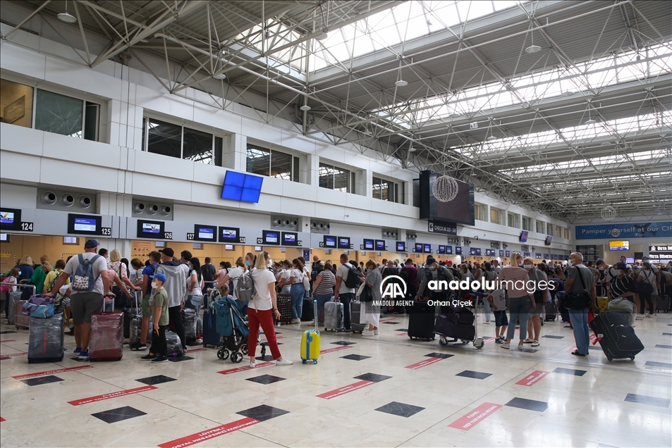 Пассажиропоток в аэропортах Антальи увеличивается
