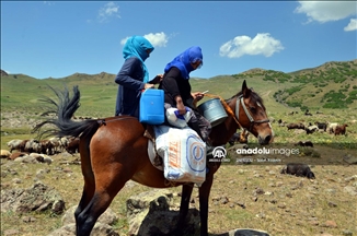 Li Mûşê bêrîvan her roj ser pişta hespan 8 kîlomêtre rê diçin