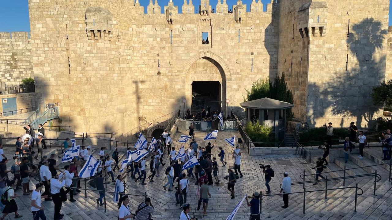 Far-right Israelis stage "flag march" in East Jerusalem