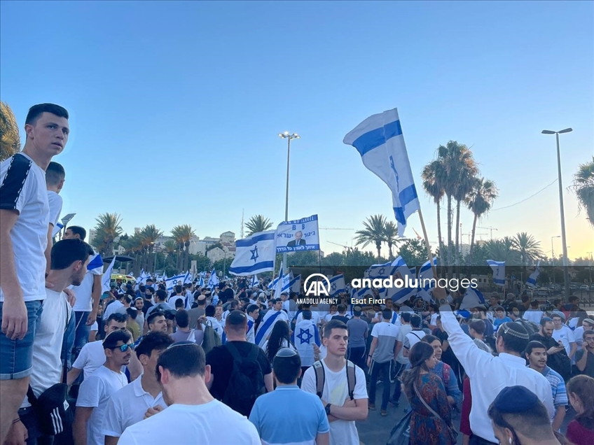 Far-right Israelis stage "flag march" in East Jerusalem