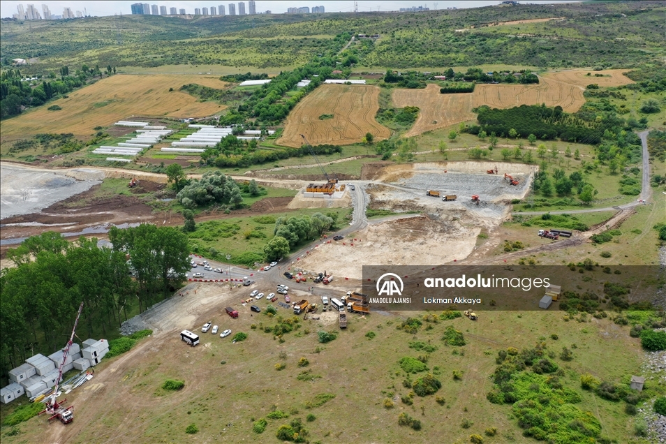 Kanal İstanbul'un ilk köprüsünün çalışmaları tüm hızıyla sürüyor