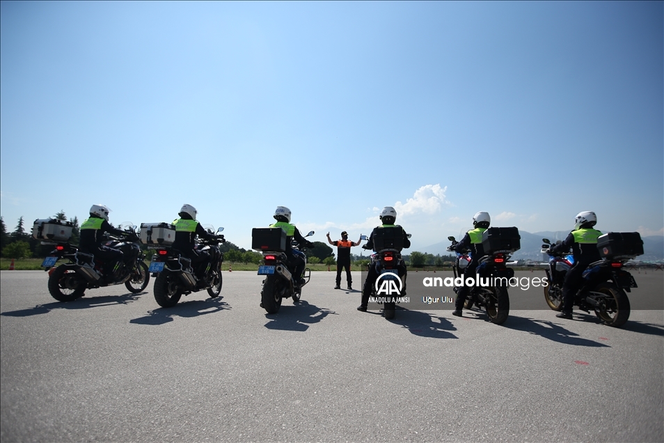 Jandarmanın motosikletli trafik ve asayiş timleri Bursa'da yetişiyor
