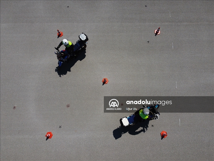 Jandarmanın motosikletli trafik ve asayiş timleri Bursa'da yetişiyor