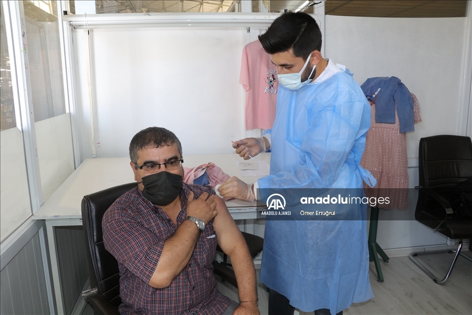 Yozgat, Kırıkkale, Sivas ve Kayseri'deki organize sanayi bölgelerinde mobil aşı uygulamasına başlandı