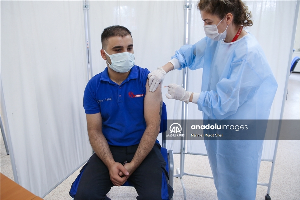 İstanbul'daki organize sanayi bölgelerinde mobil aşı uygulamasına başlandı