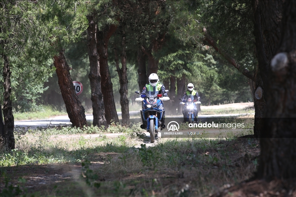 Jandarmanın motosikletli trafik ve asayiş timleri Bursa'da yetişiyor