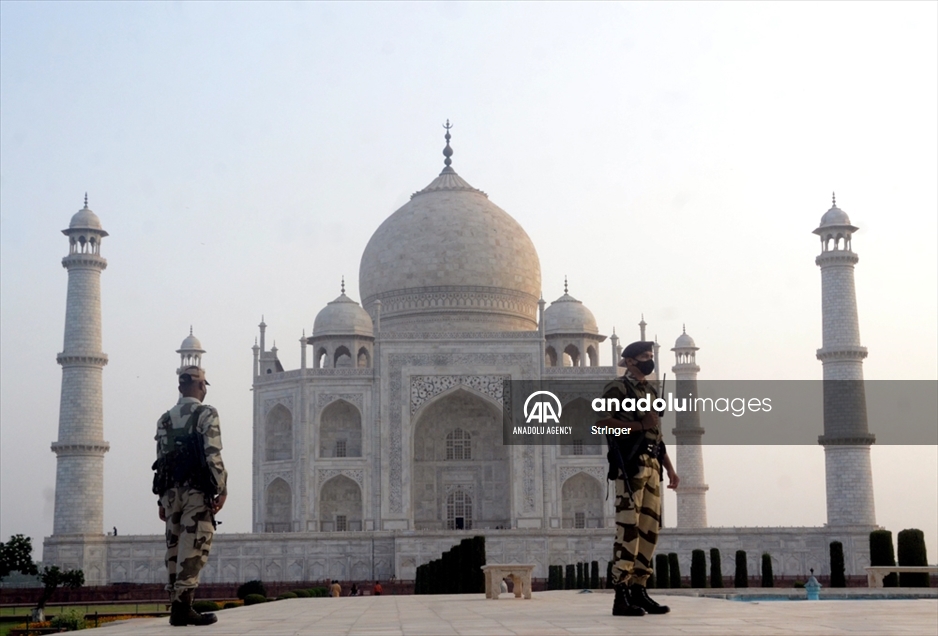 El Taj Mahal es reabierto a los turistas en India