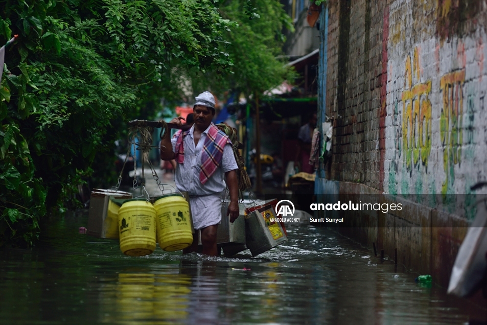 Las fuertes lluvias monzónicas provocan inundaciones en la India