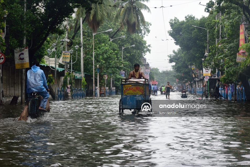 Las fuertes lluvias monzónicas provocan inundaciones en la India