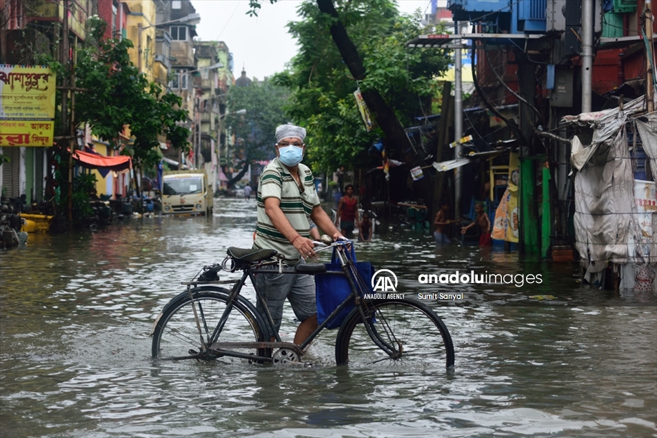Las fuertes lluvias monzónicas provocan inundaciones en la India