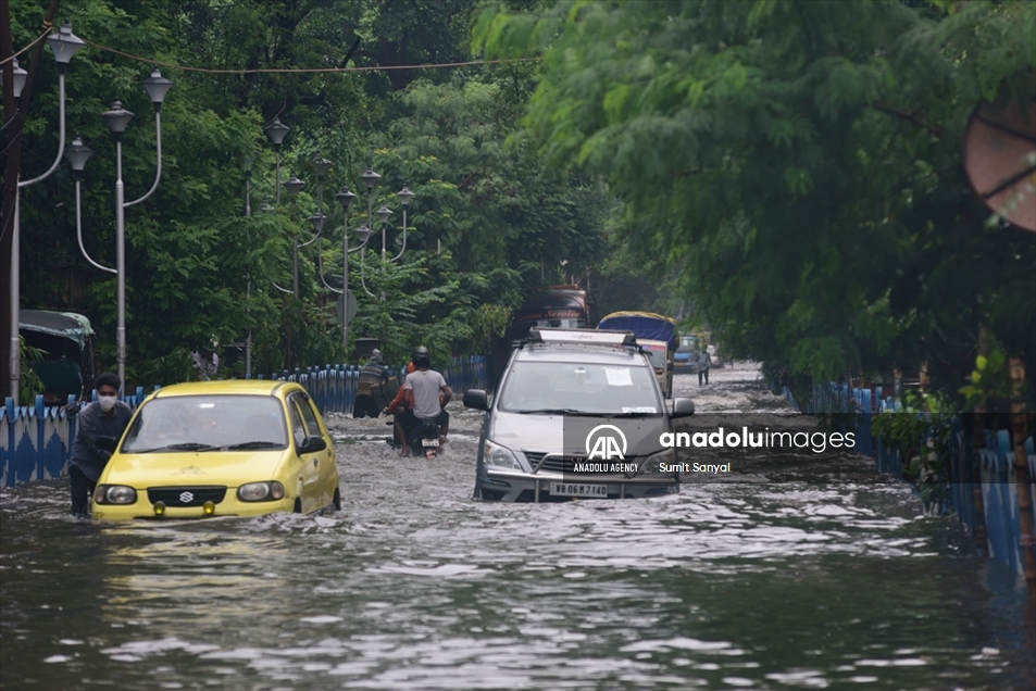 Las fuertes lluvias monzónicas provocan inundaciones en la India