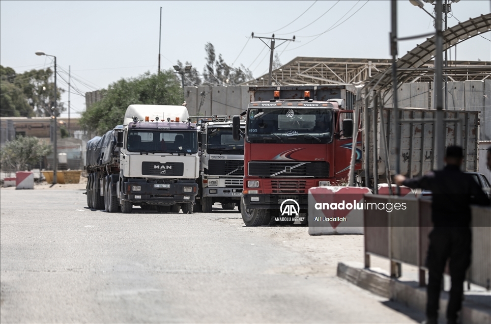 إسرائيل تخفف القيود على معابر "غزة" دون فتحها بشكل كامل