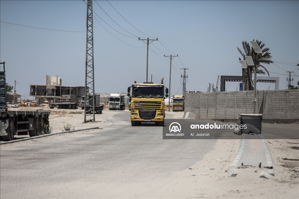 إسرائيل تخفف القيود على معابر "غزة" دون فتحها بشكل كامل