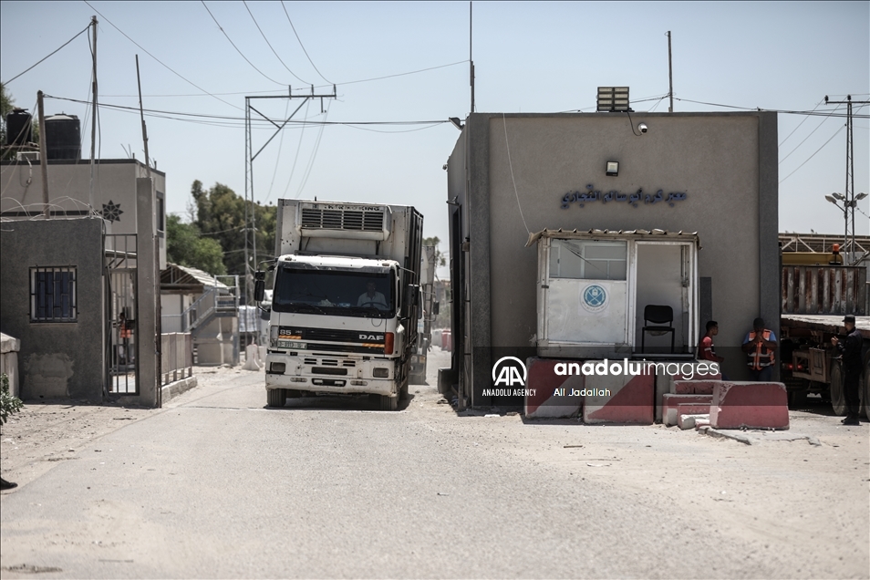 إسرائيل تخفف القيود على معابر "غزة" دون فتحها بشكل كامل