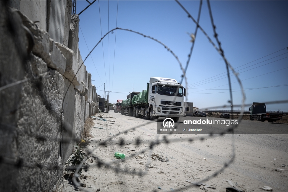 إسرائيل تخفف القيود على معابر "غزة" دون فتحها بشكل كامل