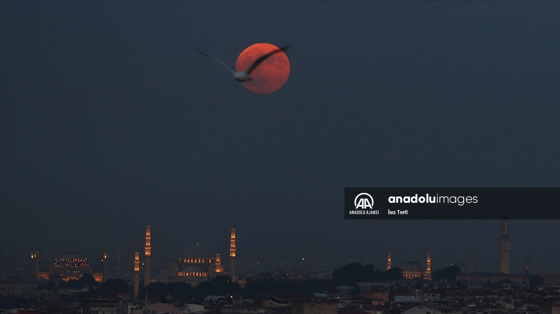 İstanbul'da dolunay