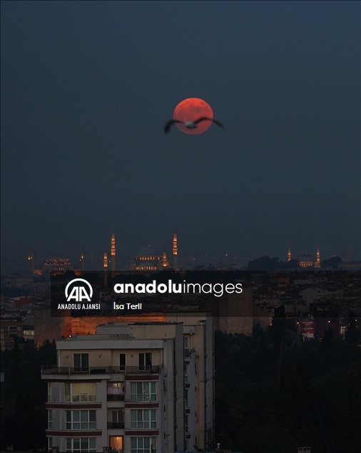 İstanbul'da dolunay
