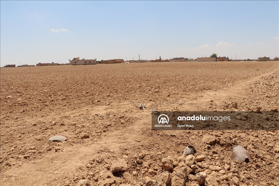 سوريا.. سكان "تل أبيض" يتظاهرون ضد إرهاب "ي ب ك"