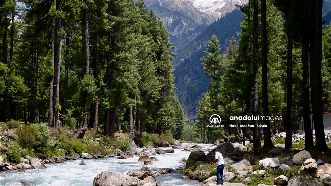 Pakistan'ın saklı incisi "Kumrat Vadisi" doğal güzellikleriyle ziyaretçilerini hayran bırakıyor