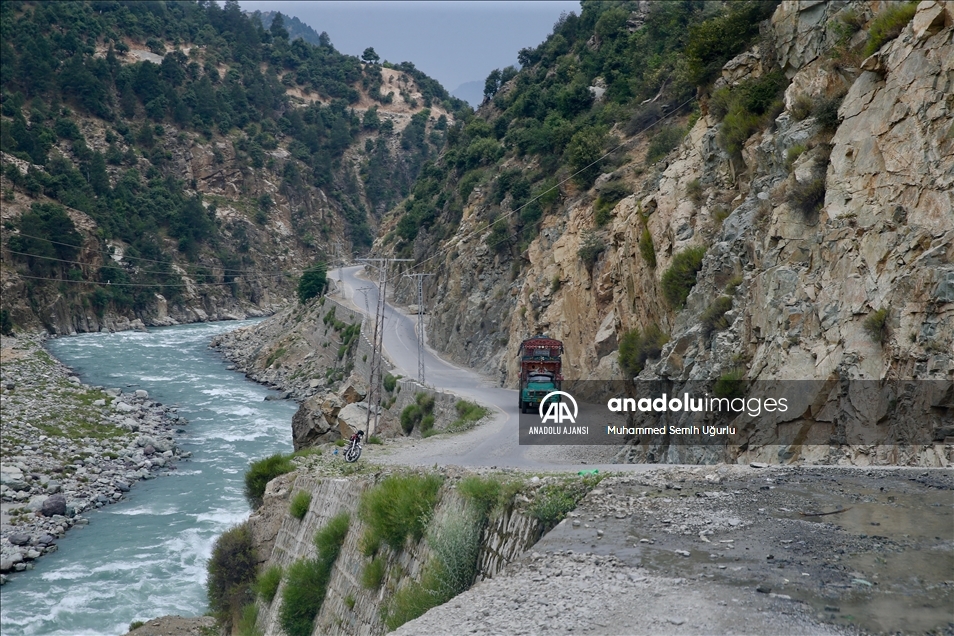 Pakistan'ın saklı incisi "Kumrat Vadisi" doğal güzellikleriyle ziyaretçilerini hayran bırakıyor