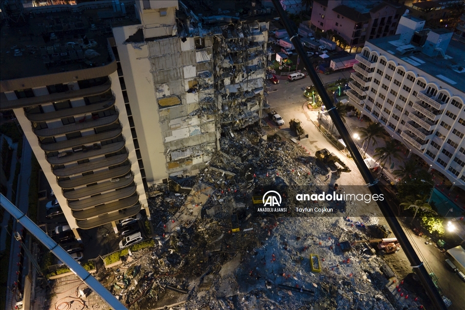 Miami'de çöken 13 katlı bina