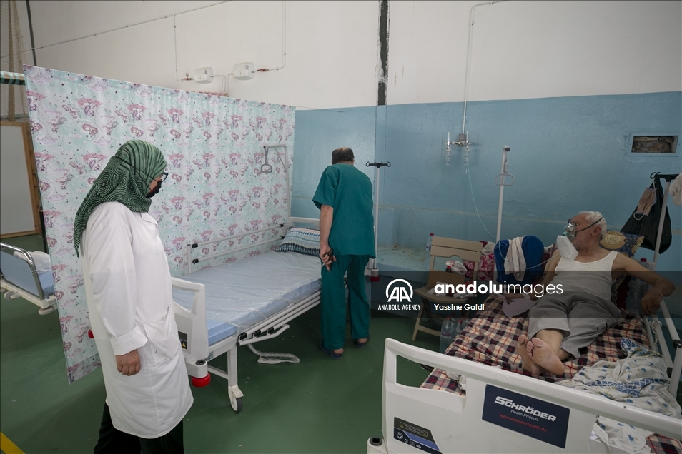 تونس.. عائلة أطباء "على الجبهة" في مواجهة كورونا