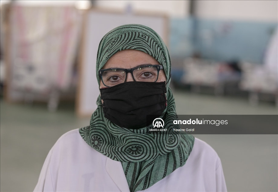 تونس.. عائلة أطباء "على الجبهة" في مواجهة كورونا