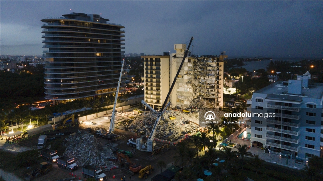 Miami'de çöken 13 katlı bina