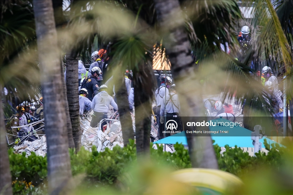 Miami'de çöken 13 katlı binada ölenlerin sayısı 20'ye çıktı