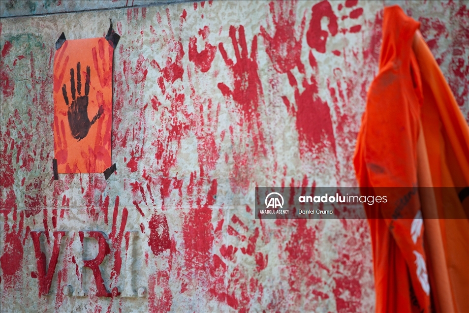 В Канаде снесли статуи Королевы Виктории и Елизаветы II