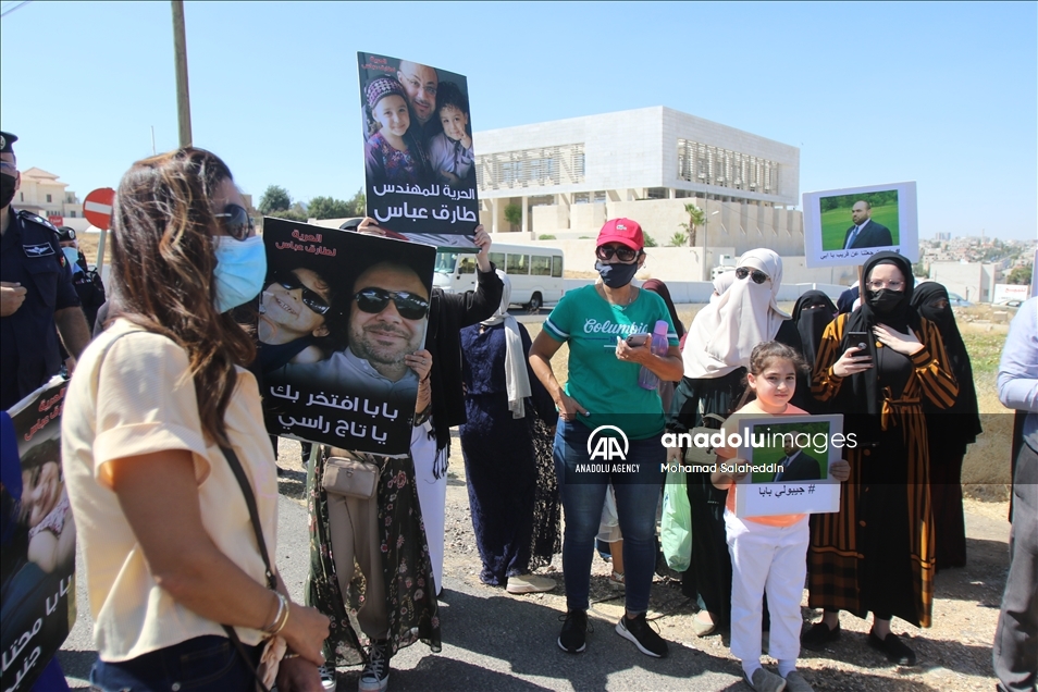 عمان.. وقفة لذوي موقوفين أردنيين وفلسطينيين قرب سفارة الرياض