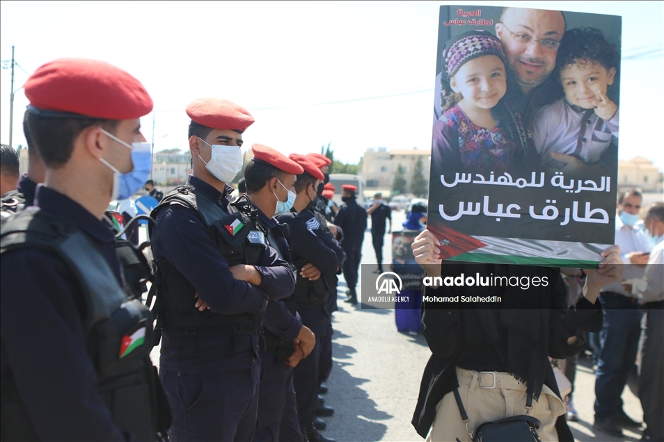 عمان.. وقفة لذوي موقوفين أردنيين وفلسطينيين قرب سفارة الرياض