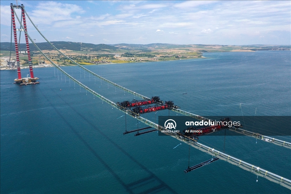 1915 Çanakkale Köprüsü inşaatında askı halatlarının montajına başlandı