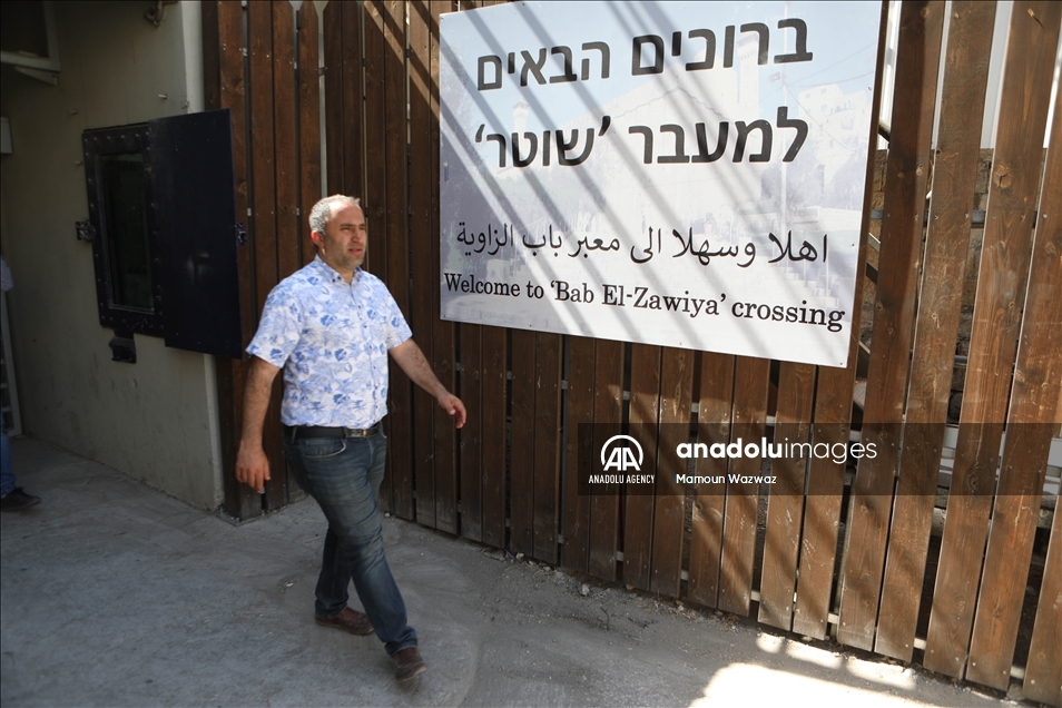 على خطى شارع الشهداء بالخليل.. إسرائيل "تخنق" أهالي الشيخ جراح