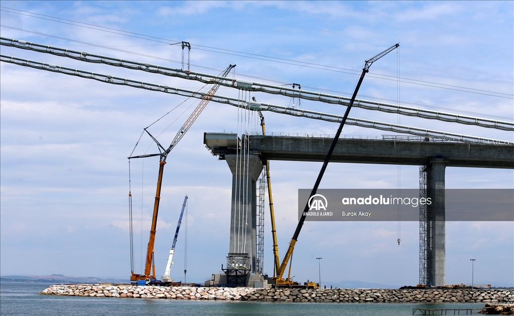 1915 Çanakkale Köprüsü inşaatında askı halatlarının montajına başlandı