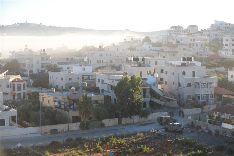 Izraeli shemb shtëpinë e një të burgosuri palestinez në Bregun Perëndimor