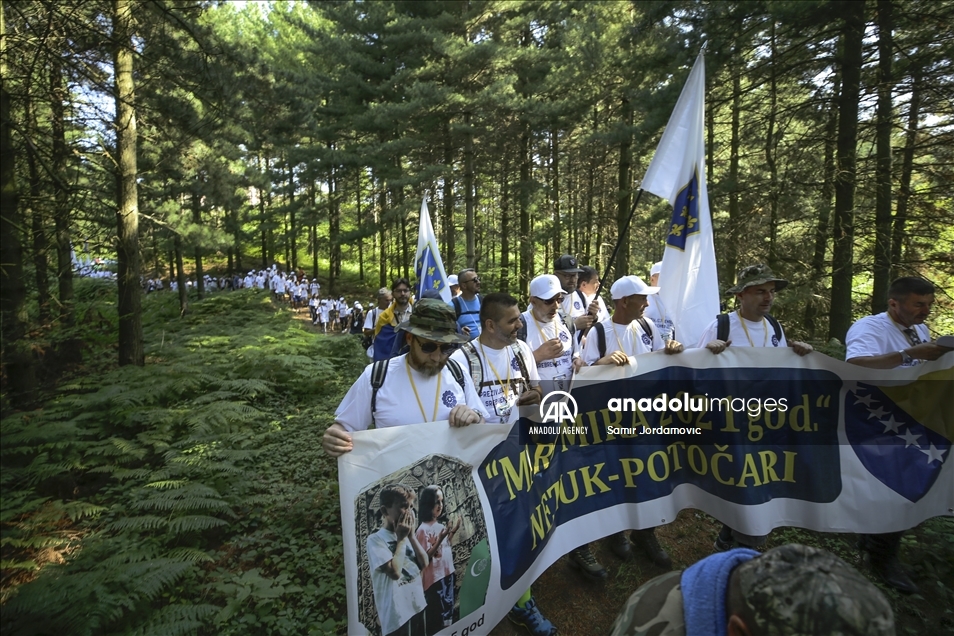 Iz Nezuka krenuo Marš mira: Hiljade ljudi odaju počast žrtvama genocida u Srebrenici
