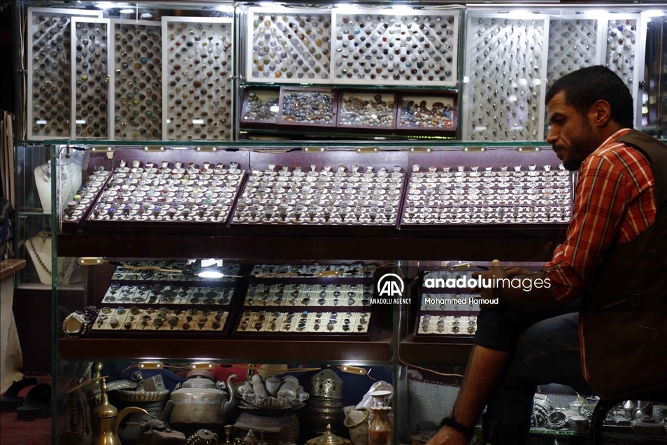 عقيق اليمن.. صناعة تواجه الحرب والمنافسة والتزييف