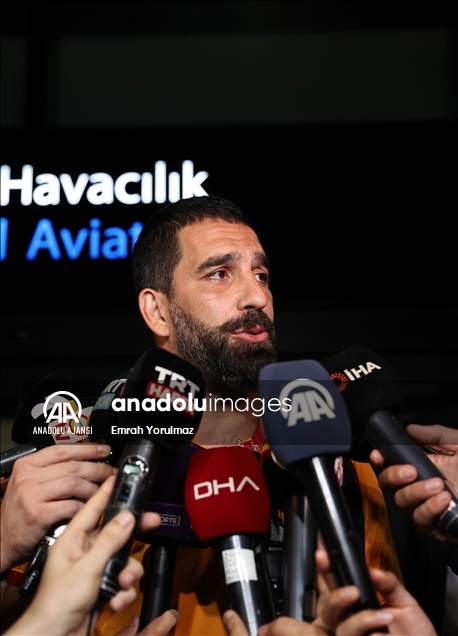 Yunanistan'da Kovid-19 testi dayatmasına ve kaba davranışlara maruz kalan Galatasaray, yurda döndü
