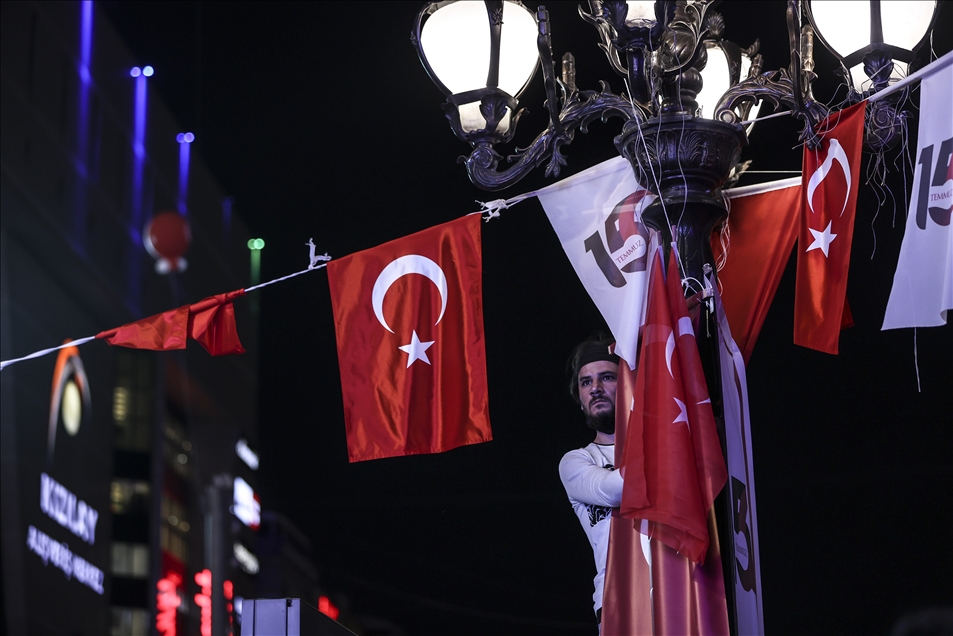 Peringatan Hari Demokrasi dan Persatuan Nasional 15 Juli di Turki