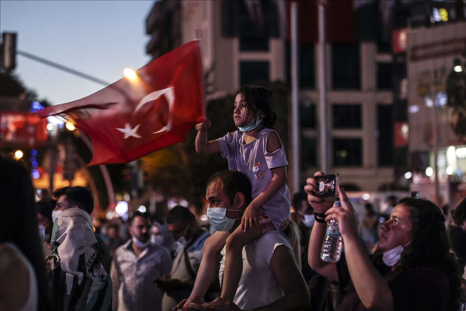 Peringatan Hari Demokrasi dan Persatuan Nasional 15 Juli di Turki