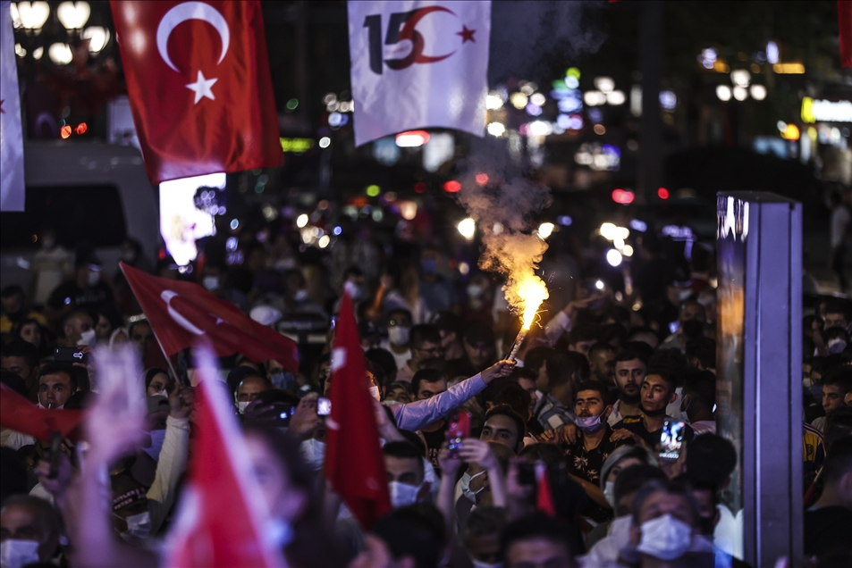 Peringatan Hari Demokrasi dan Persatuan Nasional 15 Juli di Turki