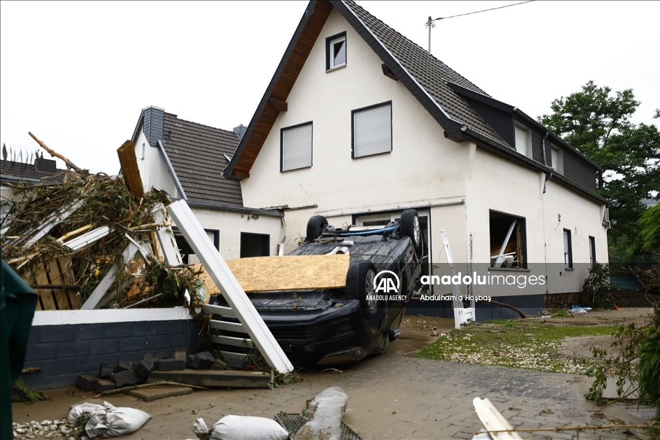 Число жертв наводнений в Германии достигло 81