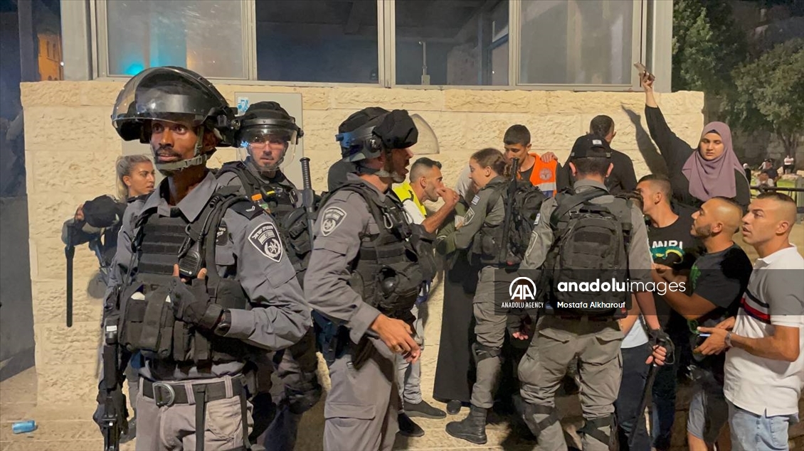 إسرائيل تبعد 3 مرابطات فلسطينيات عن المسجد الأقصى